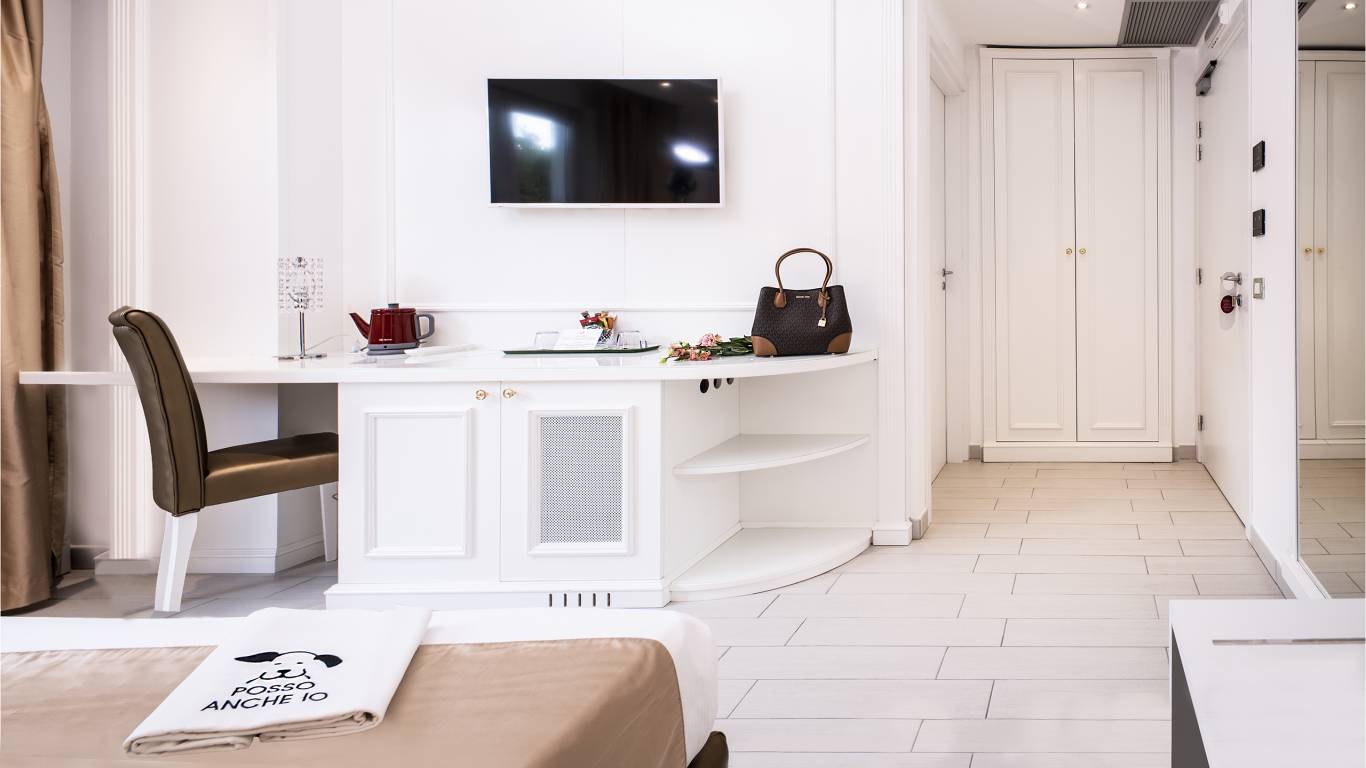 Ludwig-Boutique-Hotel-Bolsena-room-suite-classic-1-4