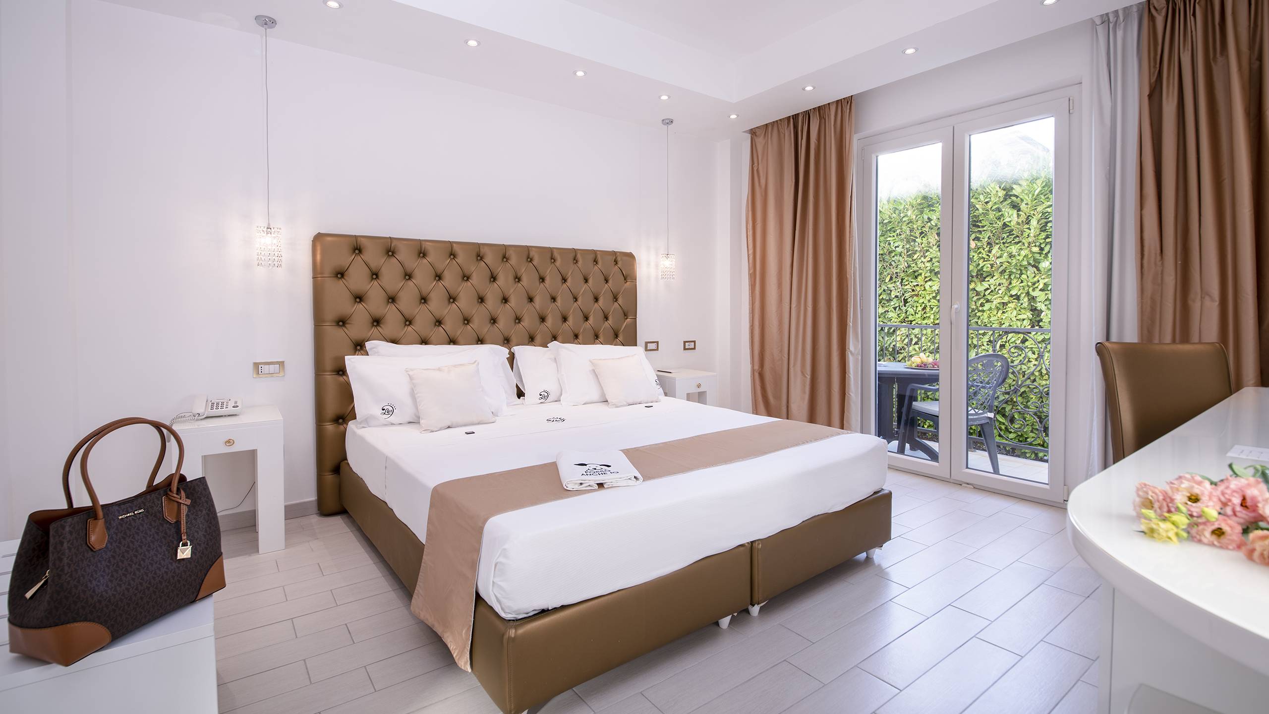Ludwig-Boutique-Hotel-Bolsena-room-suite-classic-1