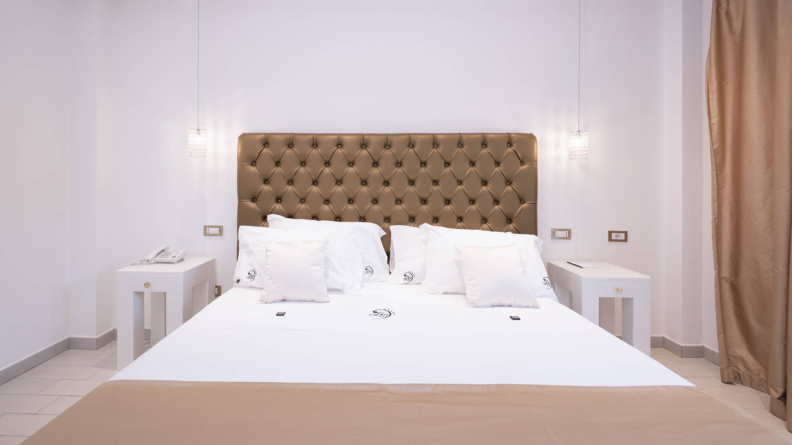 Ludwig-Boutique-Hotel-Bolsena-room-suite-classic-1-2